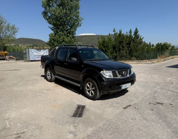 NISSAN NAVARA D40